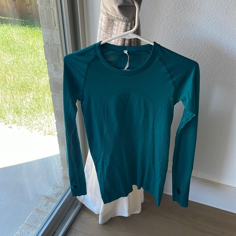 Lululemon Swiftly Tech Long Sleeve